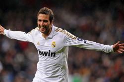 加拿大队不断突破！，库里连续二十场比赛得分超过锐不可当上演精彩一战——全新体验引爆体育热潮