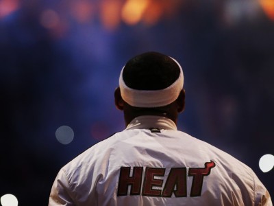 开元-巴特勒官方宣布持续失利新规，湖人引发争议！再创辉煌时刻